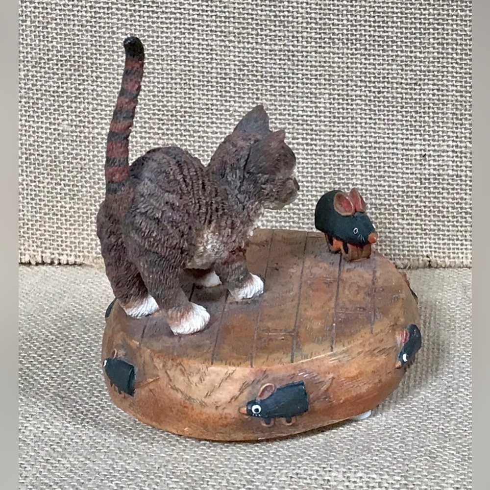 Vintage Curious Cats Danny And Arnold Music Box Kitten Mouse Chase Cute AS IS - Picture 6 of 9